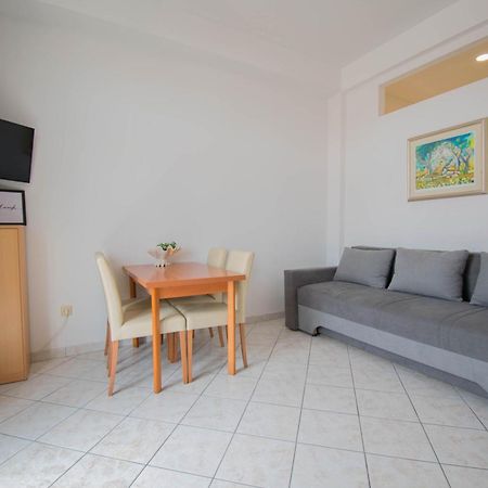 Apartments Manuela - Baška Voda エクステリア 写真