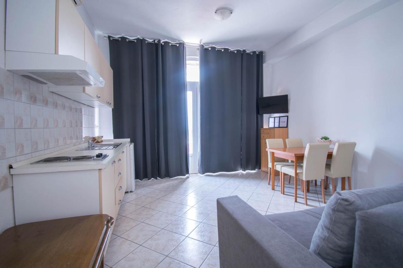 Apartments Manuela - Baška Voda エクステリア 写真
