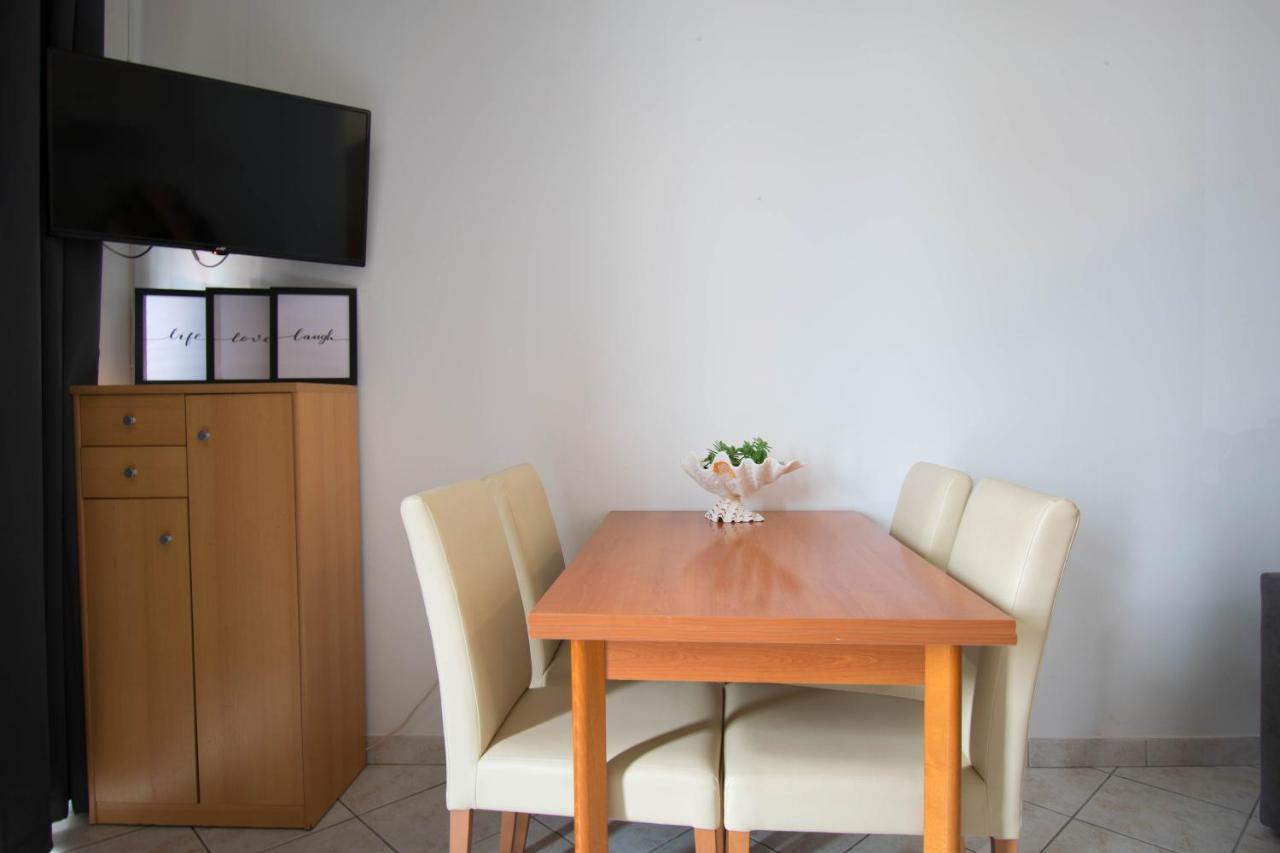 Apartments Manuela - Baška Voda エクステリア 写真
